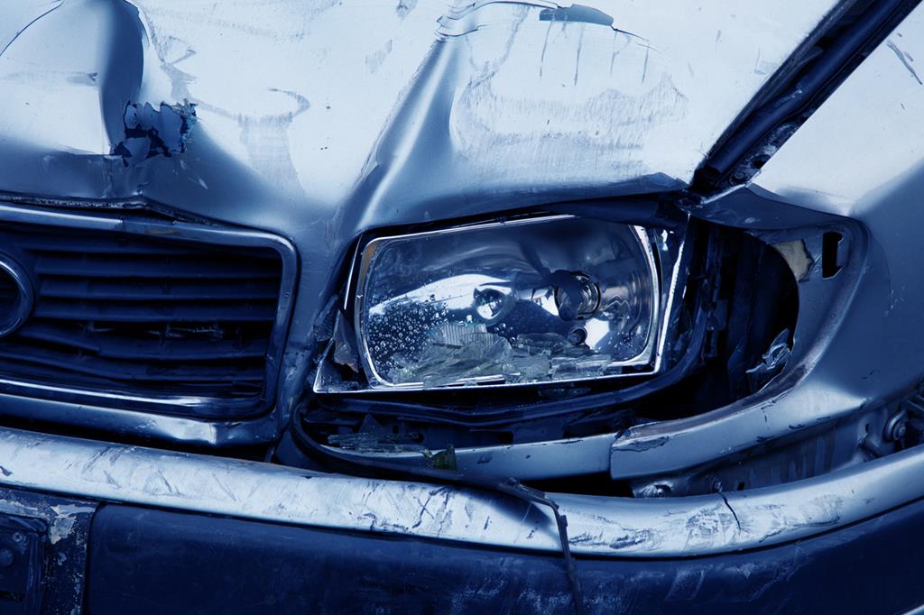a perda total acontece quando o valor de reparo do automóvel segurado é igual ou superior a 75% do valor do veículo estipulado em contrato