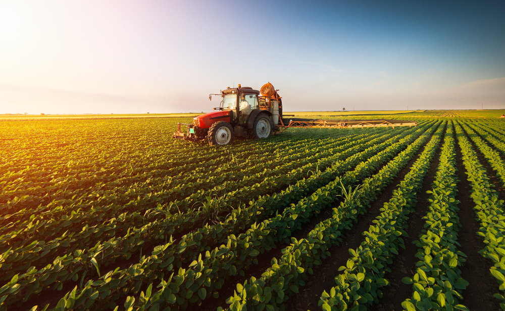 Venda de tratores agrícolas avança 120% no primeiro trimestre