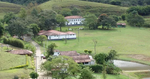 Fazenda do século XVIII está à venda no interior de São Paulo