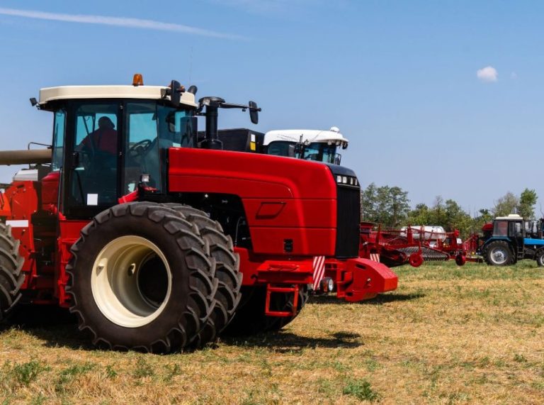 SLC Agrícola realiza leilão de Máquinas e Implementos Agrícolas com lances a partir R$ 15 mil!