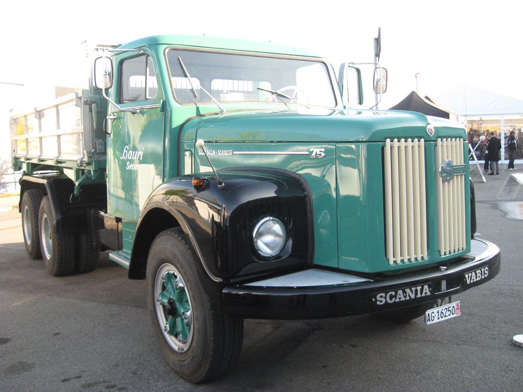 modelo de caminhão Scania L75